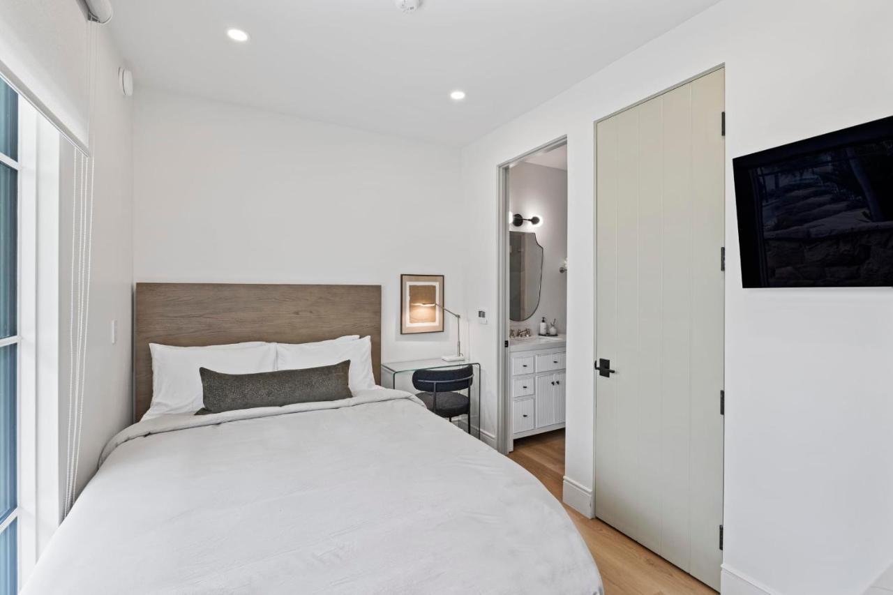Casa Jardin - Boutique Suites In Downtown Санта Барбара Екстериор снимка