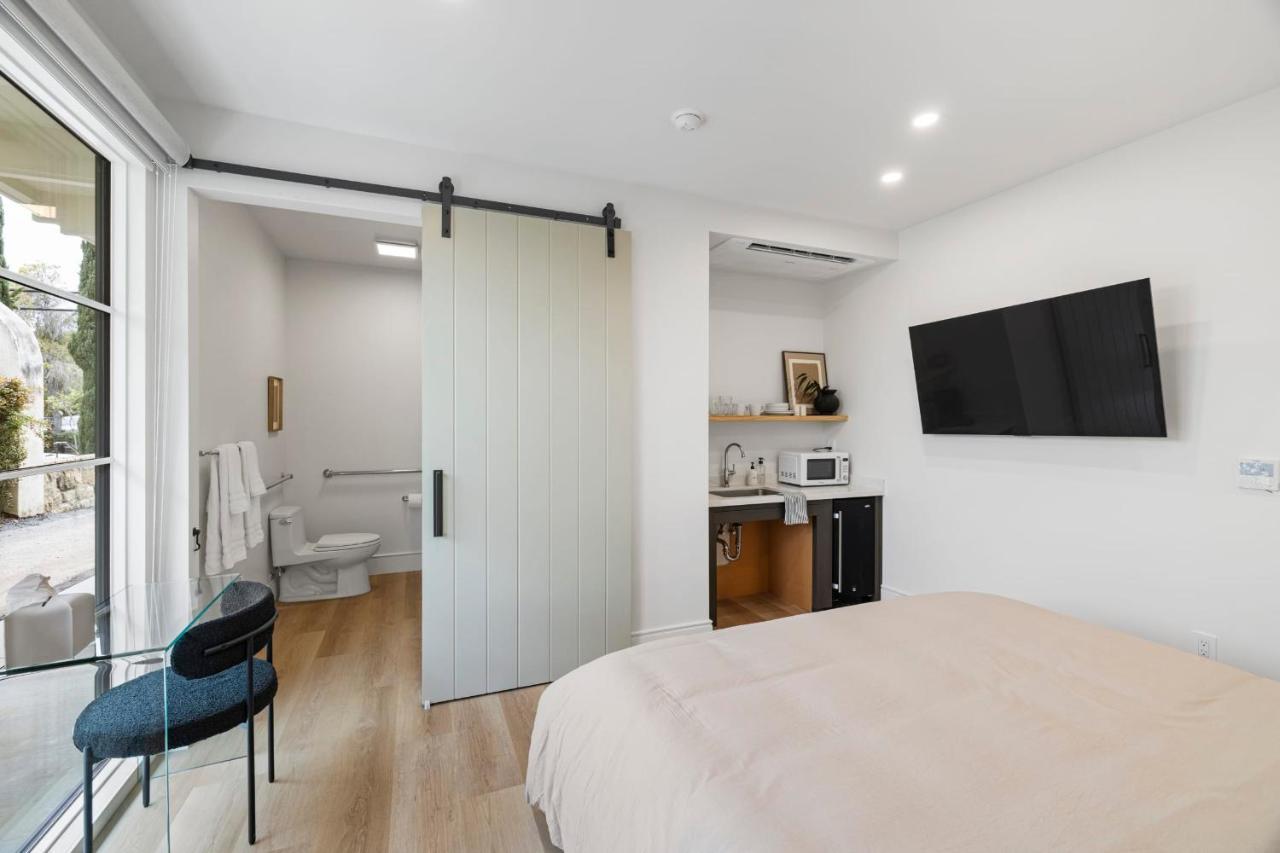 Casa Jardin - Boutique Suites In Downtown Санта Барбара Екстериор снимка