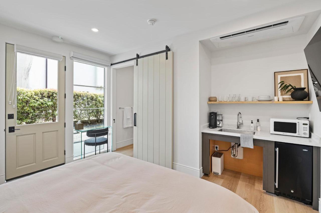 Casa Jardin - Boutique Suites In Downtown Санта Барбара Екстериор снимка
