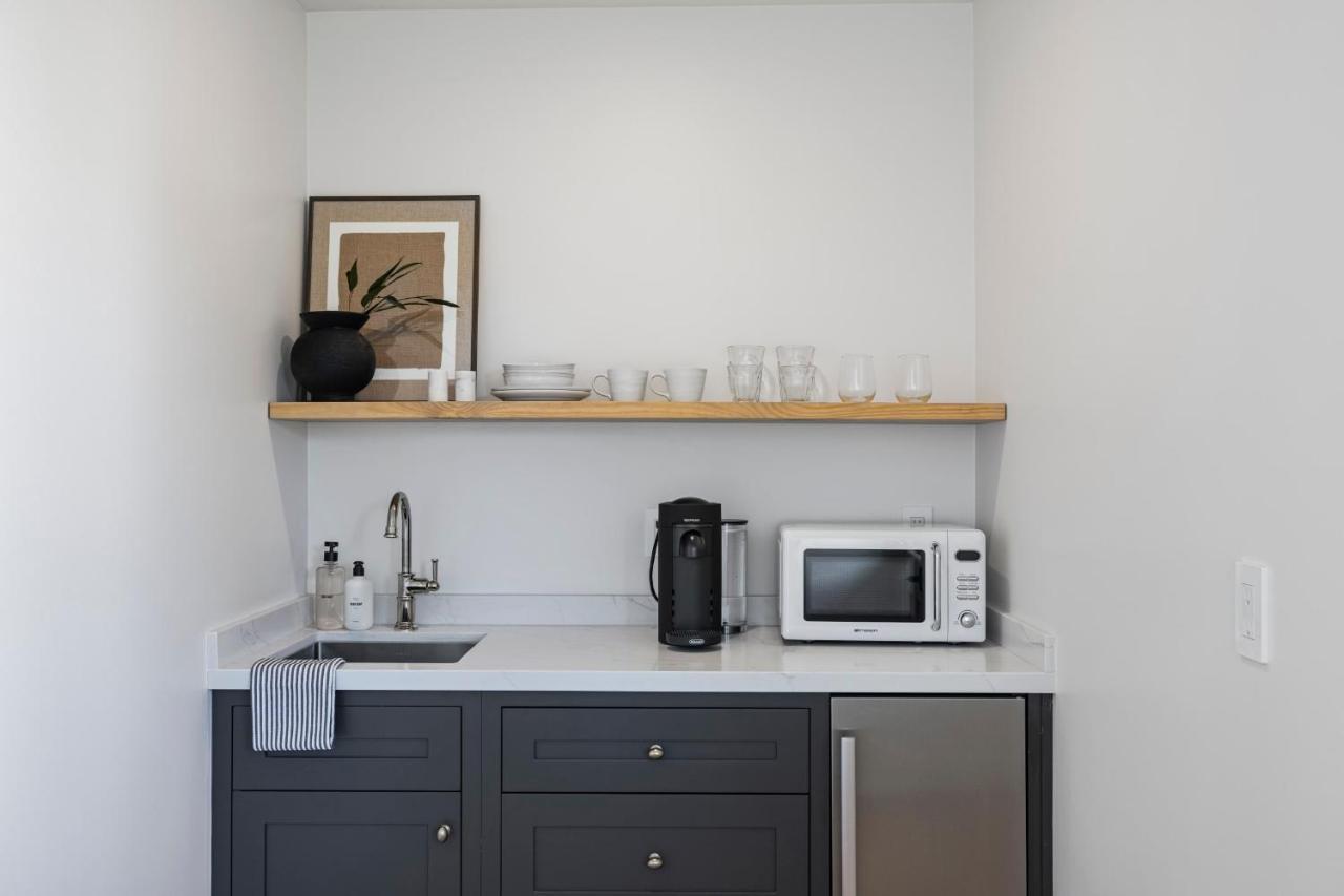 Casa Jardin - Boutique Suites In Downtown Санта Барбара Екстериор снимка
