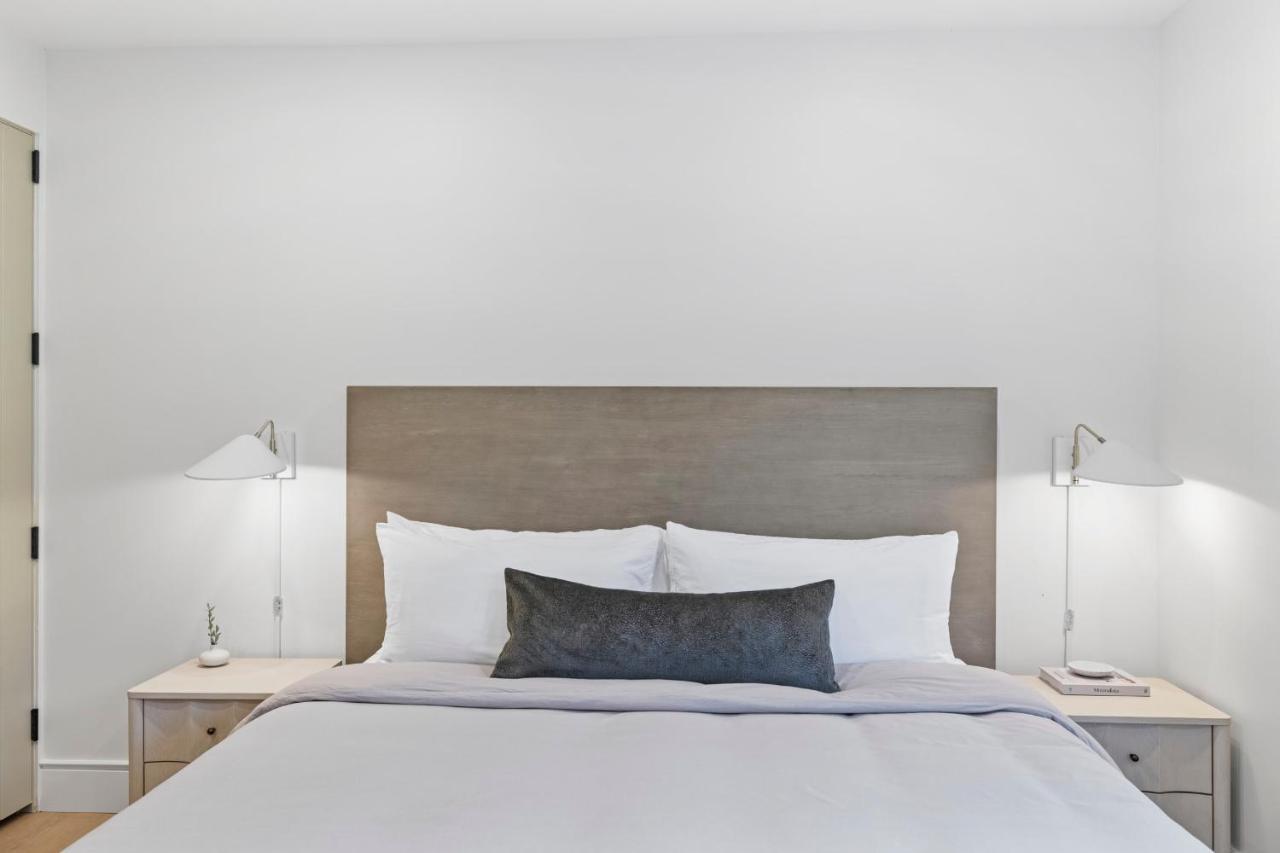 Casa Jardin - Boutique Suites In Downtown Санта Барбара Екстериор снимка