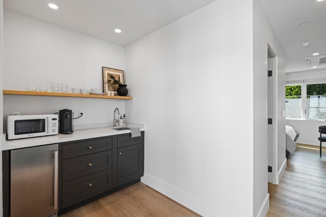 Casa Jardin - Boutique Suites In Downtown Санта Барбара Екстериор снимка