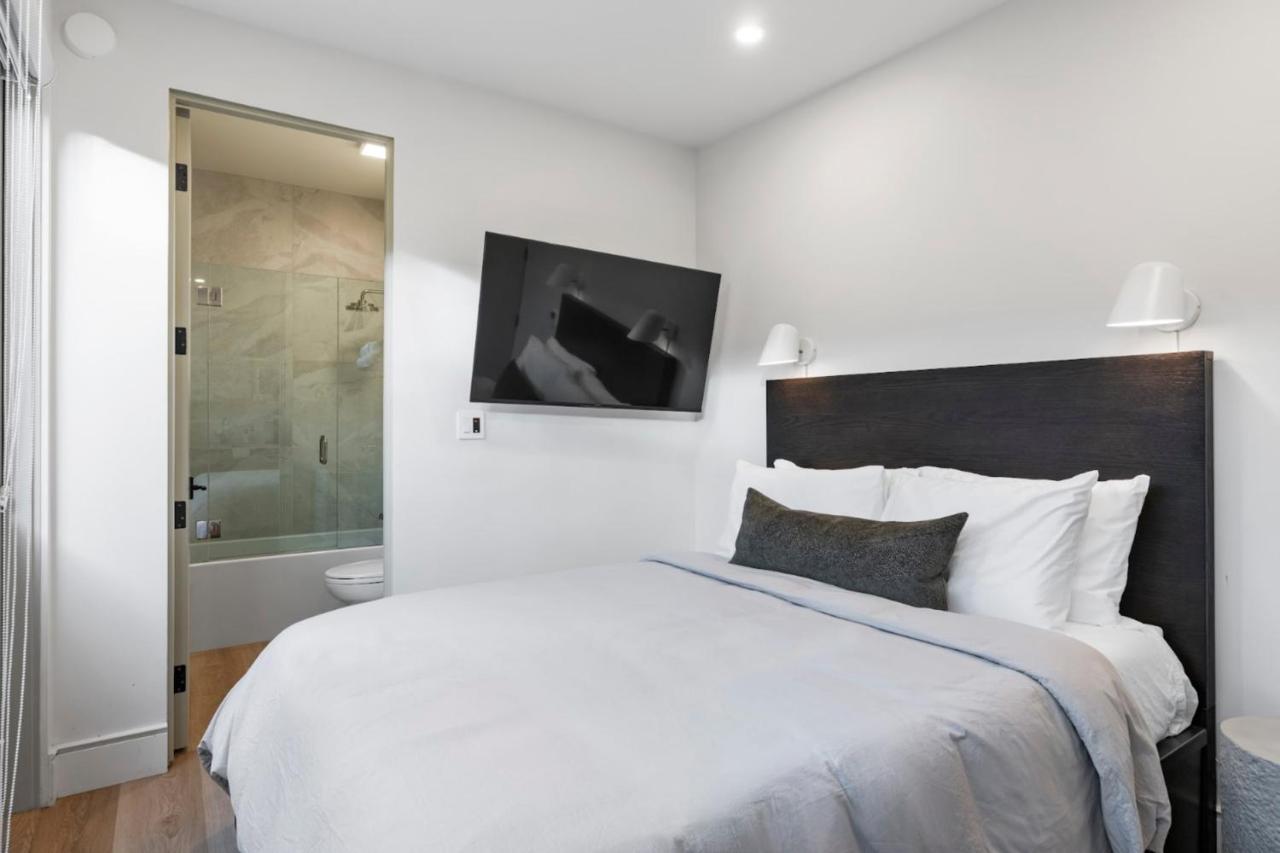 Casa Jardin - Boutique Suites In Downtown Санта Барбара Екстериор снимка