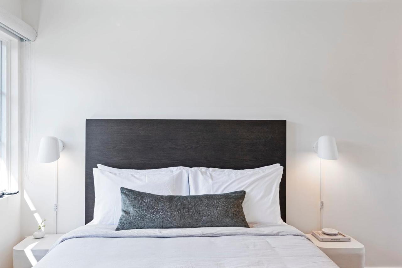 Casa Jardin - Boutique Suites In Downtown Санта Барбара Екстериор снимка